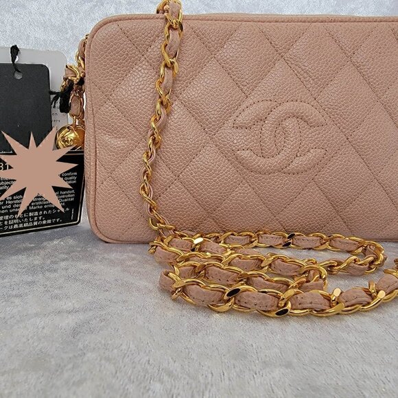 CHANEL PINK CAVIAR DIAMOND 'CC' VINTAGE CAMERA BAG MINI - Picture 3 of 16